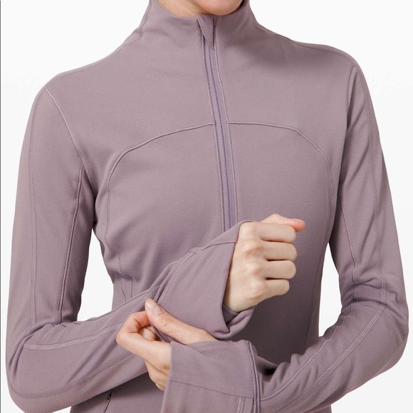 Lululemon Run Briskly 1/2 Zip - Picture 3 of 5